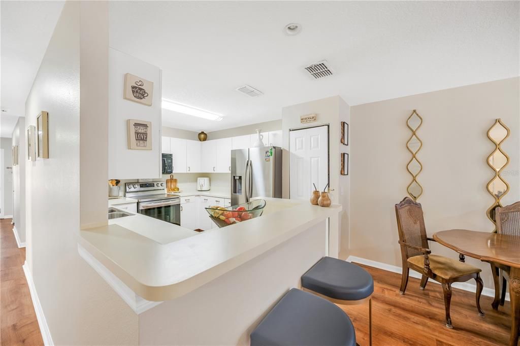 待售: $349,000 (4 贝兹, 2 浴室, 1543 平方英尺)