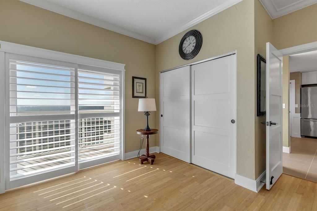 待售: $1,050,000 (2 贝兹, 2 浴室, 1489 平方英尺)