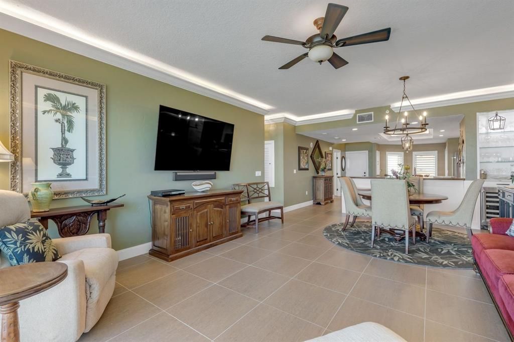 待售: $1,050,000 (2 贝兹, 2 浴室, 1489 平方英尺)