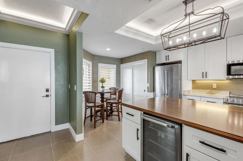 待售: $1,050,000 (2 贝兹, 2 浴室, 1489 平方英尺)