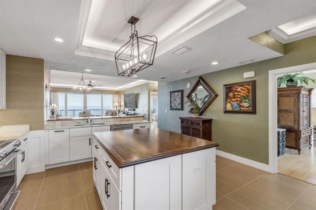 待售: $1,050,000 (2 贝兹, 2 浴室, 1489 平方英尺)