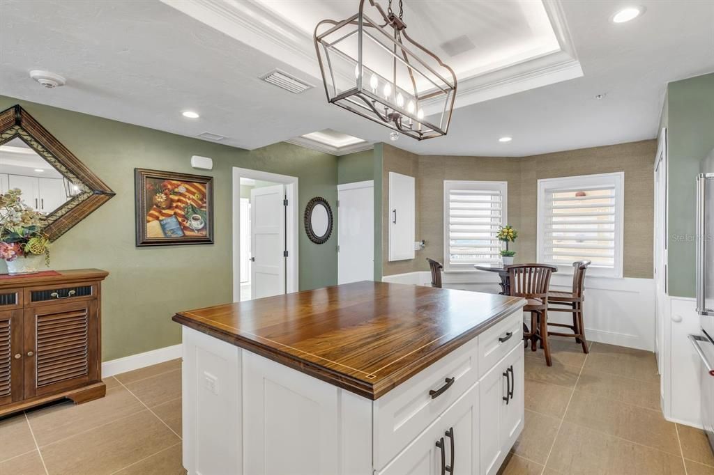 待售: $1,050,000 (2 贝兹, 2 浴室, 1489 平方英尺)