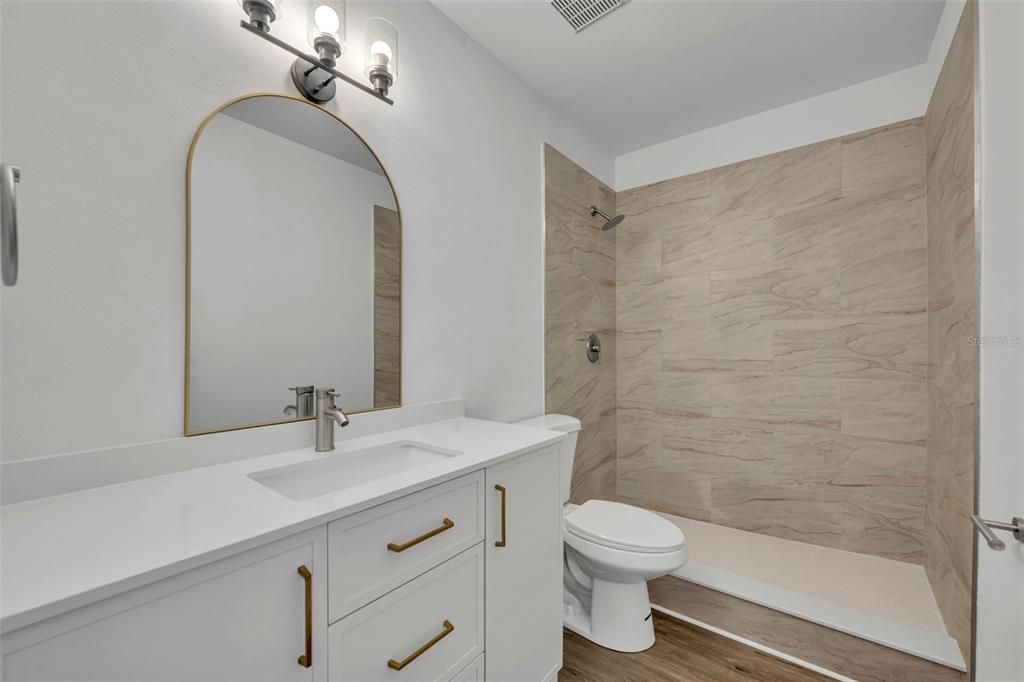 待售: $349,000 (2 贝兹, 2 浴室, 1431 平方英尺)