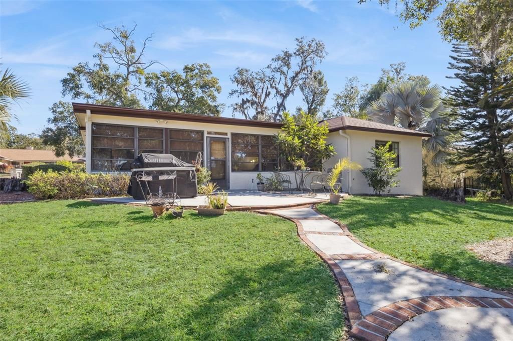 待售: $450,000 (3 贝兹, 2 浴室, 2386 平方英尺)