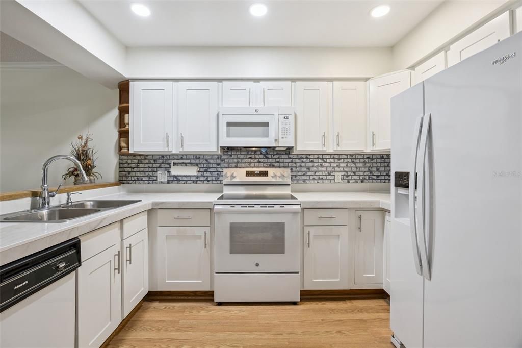 待售: $450,000 (3 贝兹, 2 浴室, 2386 平方英尺)