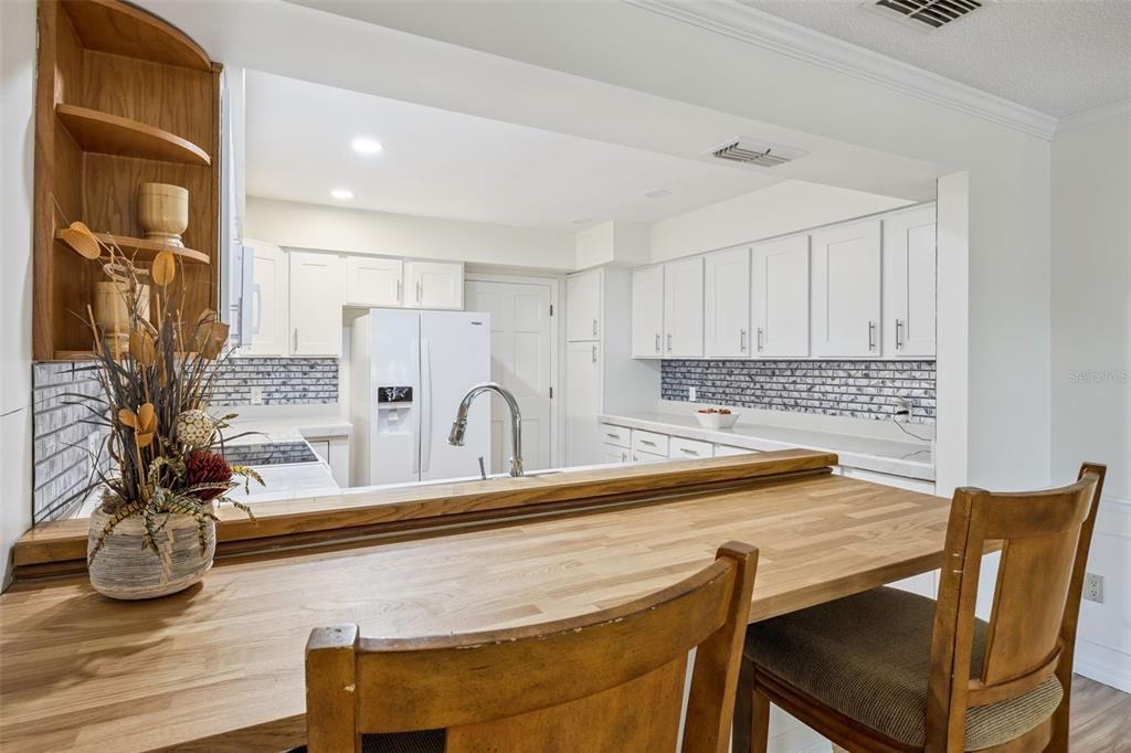 待售: $450,000 (3 贝兹, 2 浴室, 2386 平方英尺)