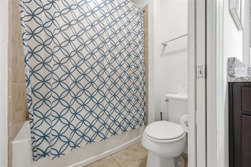 En Venta: $419,000 (5 camas, 4 baños, 2265 Pies cuadrados)