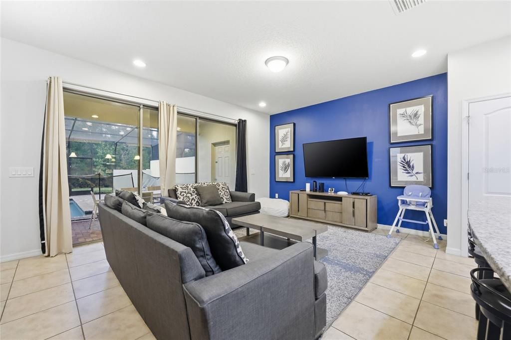 En Venta: $419,000 (5 camas, 4 baños, 2265 Pies cuadrados)