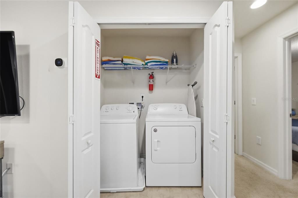 En Venta: $419,000 (5 camas, 4 baños, 2265 Pies cuadrados)