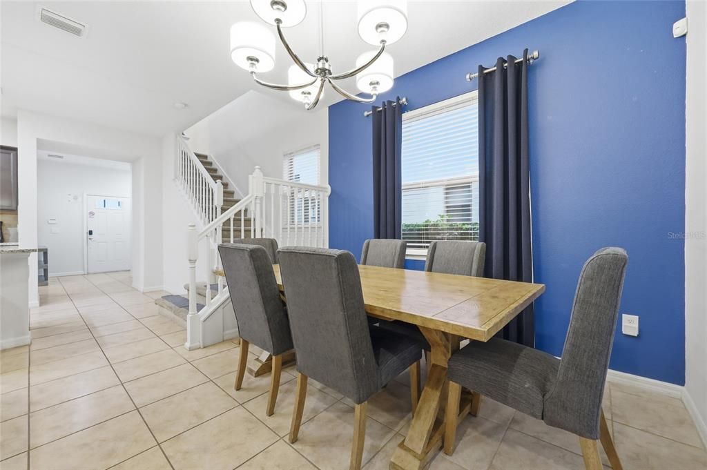 En Venta: $419,000 (5 camas, 4 baños, 2265 Pies cuadrados)