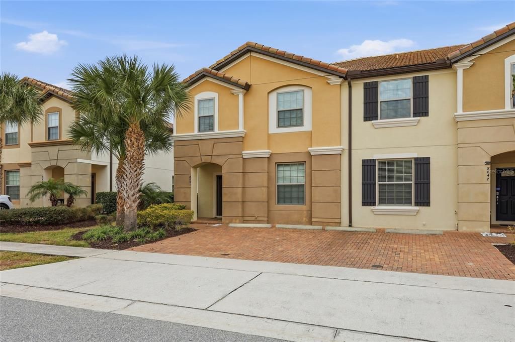 En Venta: $419,000 (5 camas, 4 baños, 2265 Pies cuadrados)