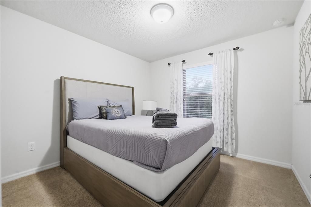 En Venta: $419,000 (5 camas, 4 baños, 2265 Pies cuadrados)