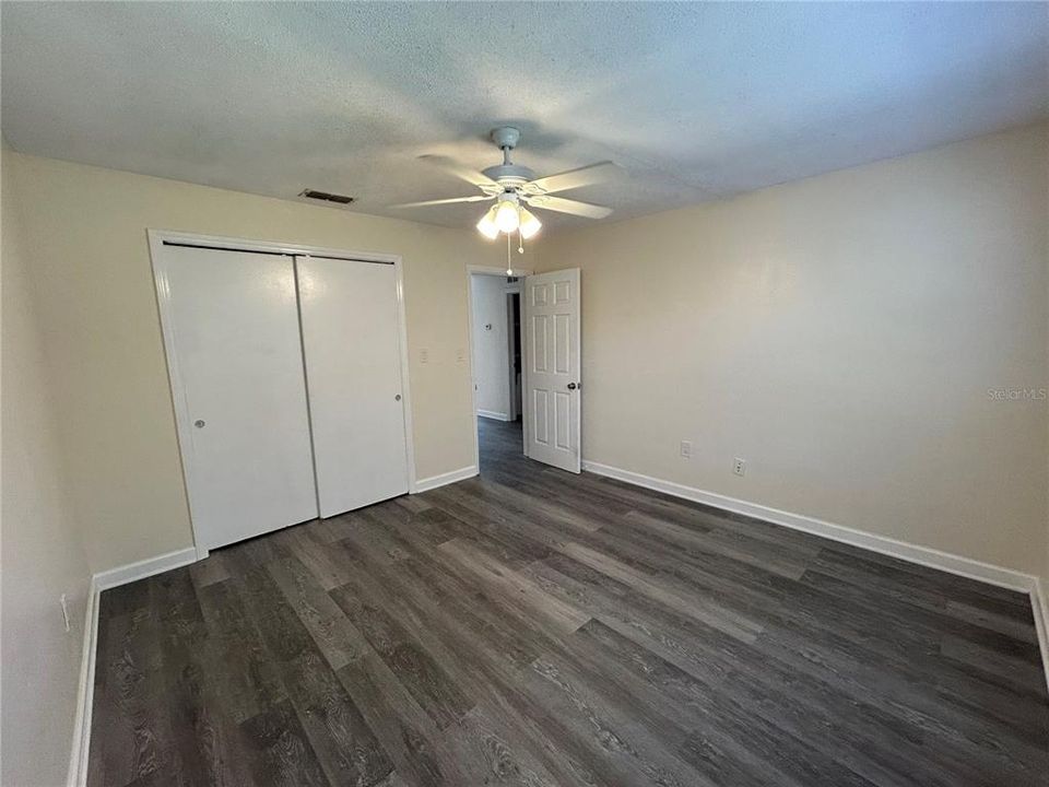 For Rent: $1,700 (2 beds, 1 baths, 958 Square Feet)