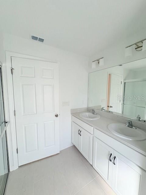 For Rent: $2,350 (3 beds, 2 baths, 1596 Square Feet)