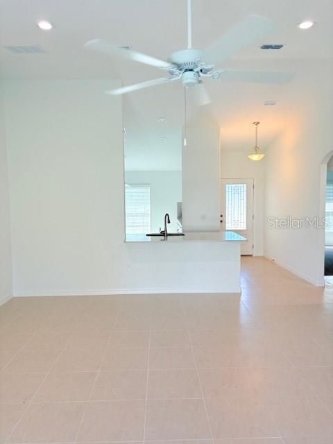 For Rent: $2,350 (3 beds, 2 baths, 1596 Square Feet)