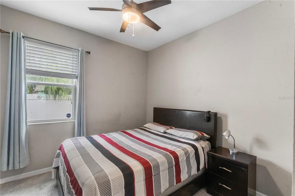 待售: $409,000 (4 贝兹, 2 浴室, 1663 平方英尺)