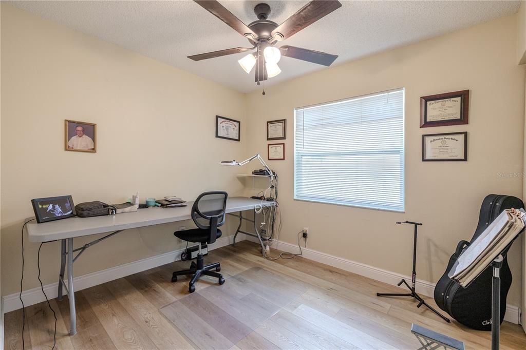 For Sale: $460,000 (3 beds, 2 baths, 1415 Square Feet)