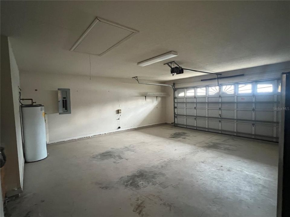 En Venta: $228,900 (3 camas, 2 baños, 1638 Pies cuadrados)