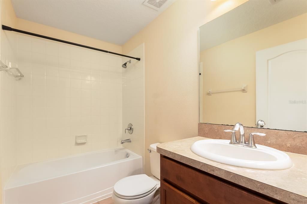 En Renta: $1,930 (3 camas, 2 baños, 1372 Pies cuadrados)