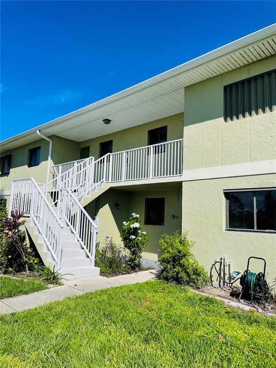 出租: $1,400 (2 贝兹, 2 浴室, 886 平方英尺)