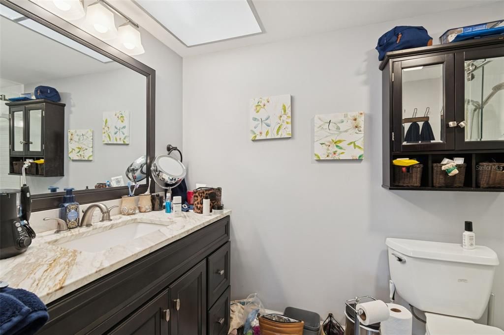 待售: $279,999 (2 贝兹, 2 浴室, 1175 平方英尺)