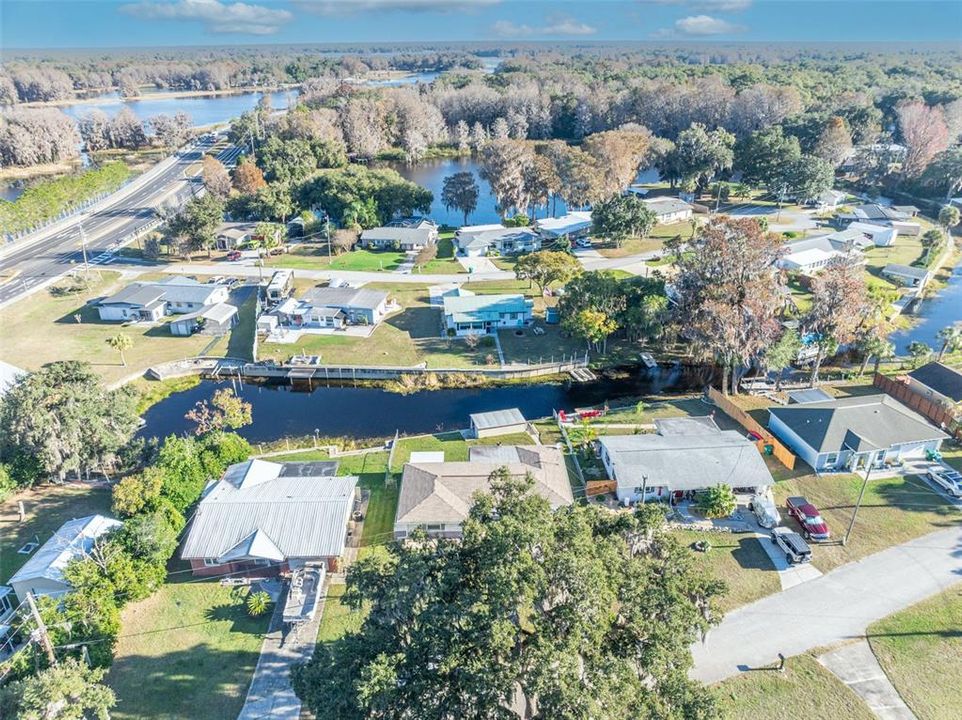 For Sale: $245,000 (2 beds, 2 baths, 1120 Square Feet)