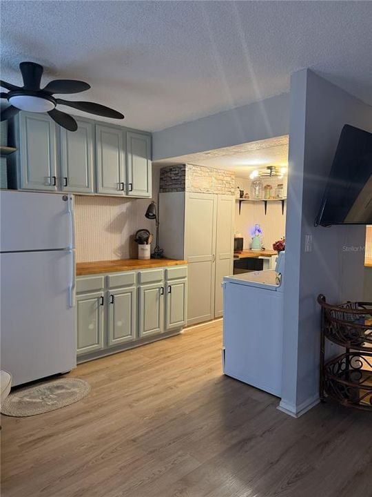 На продажу: $120,000 (1 спален, 1 ванн, 630 Квадратных фут)