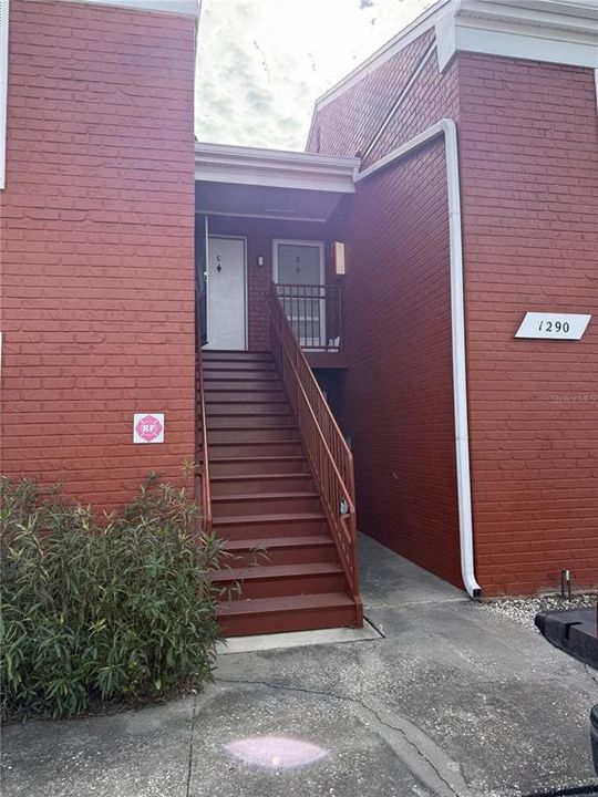 For Sale: $120,000 (1 beds, 1 baths, 630 Square Feet)