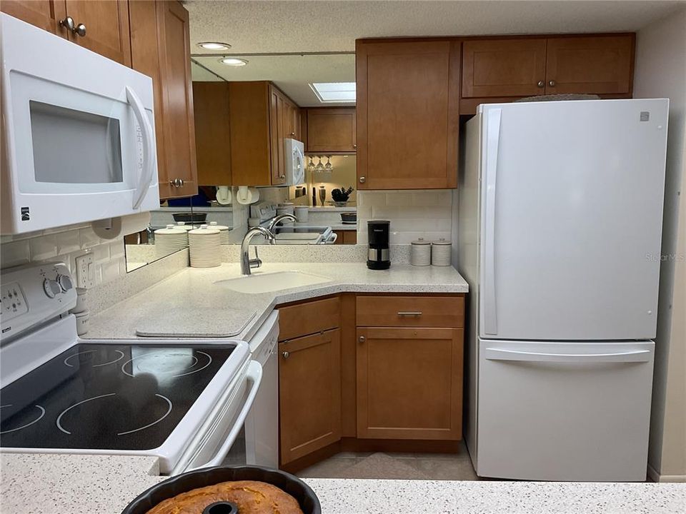 待售: $154,900 (2 贝兹, 2 浴室, 899 平方英尺)