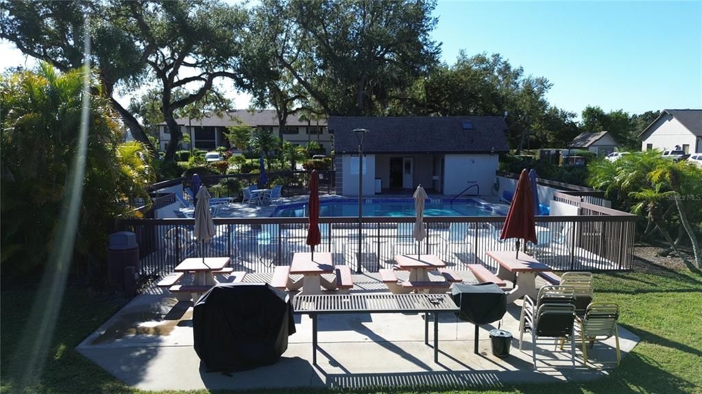 待售: $154,900 (2 贝兹, 2 浴室, 899 平方英尺)