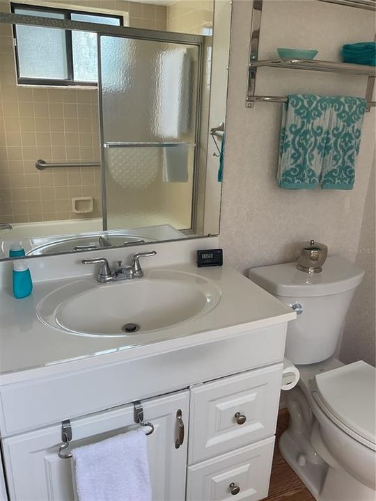 待售: $154,900 (2 贝兹, 2 浴室, 899 平方英尺)