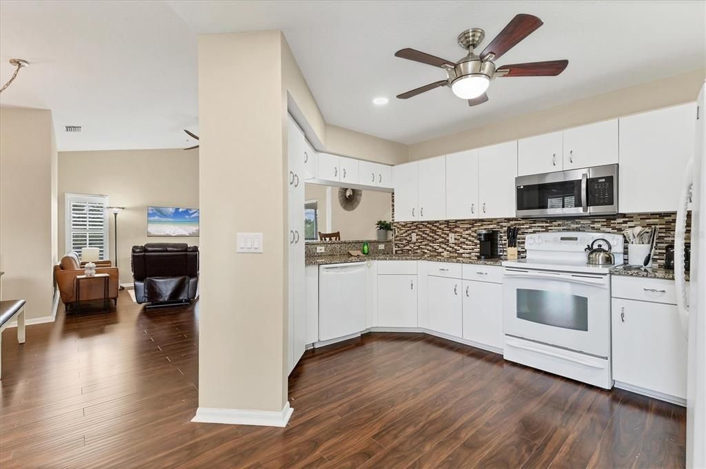 待售: $279,000 (3 贝兹, 2 浴室, 1365 平方英尺)