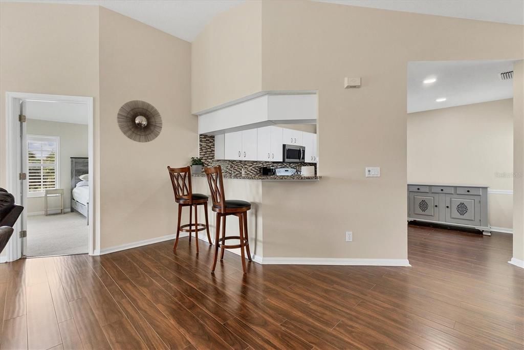 待售: $279,000 (3 贝兹, 2 浴室, 1365 平方英尺)