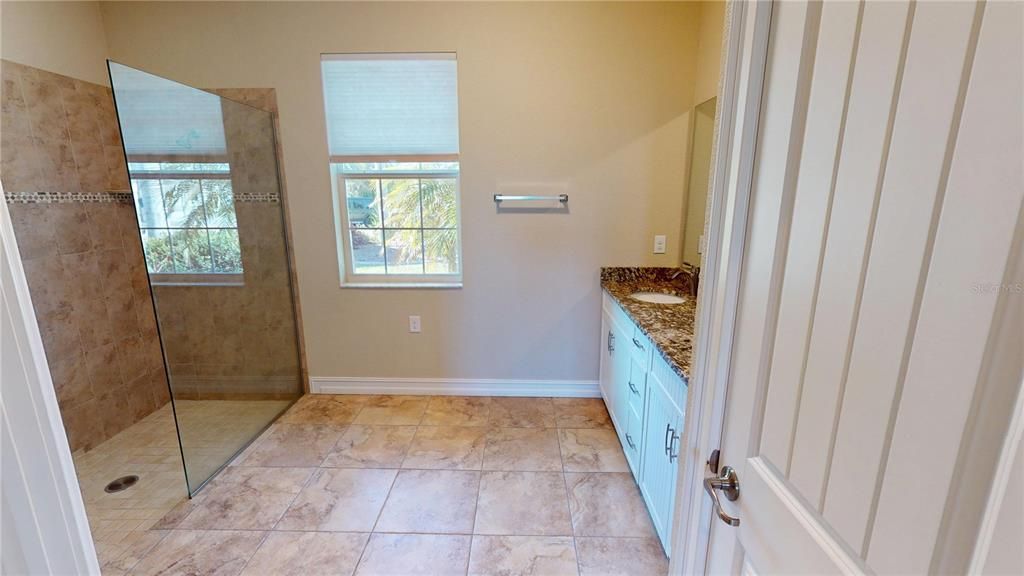 En Venta: $439,000 (3 camas, 2 baños, 1782 Pies cuadrados)