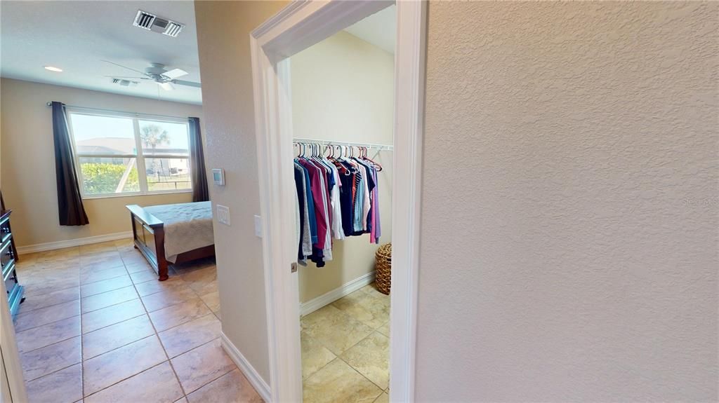 En Venta: $439,000 (3 camas, 2 baños, 1782 Pies cuadrados)