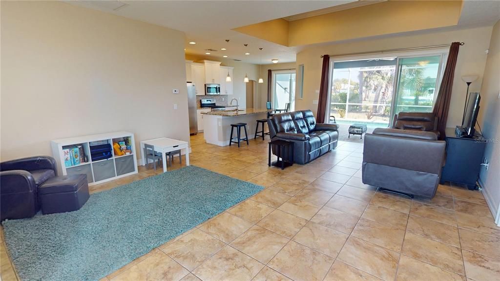 En Venta: $439,000 (3 camas, 2 baños, 1782 Pies cuadrados)