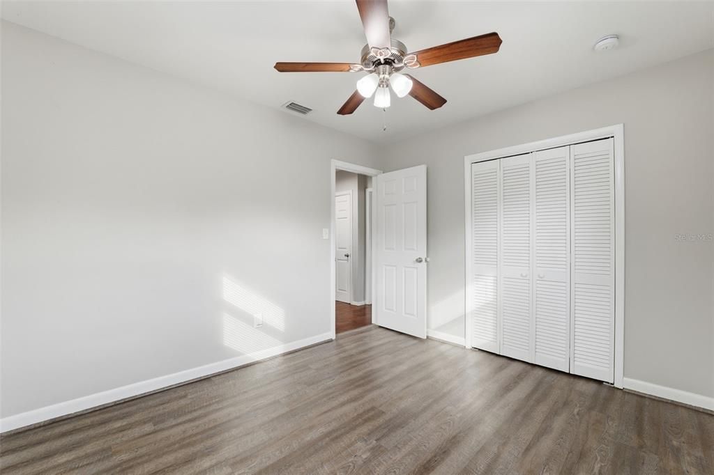 For Sale: $449,000 (3 beds, 2 baths, 1292 Square Feet)