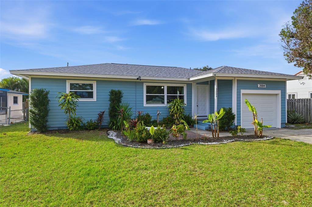 For Sale: $449,000 (3 beds, 2 baths, 1292 Square Feet)