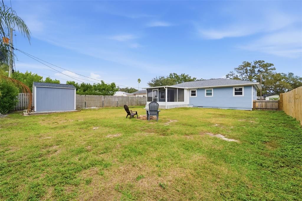 For Sale: $449,000 (3 beds, 2 baths, 1292 Square Feet)