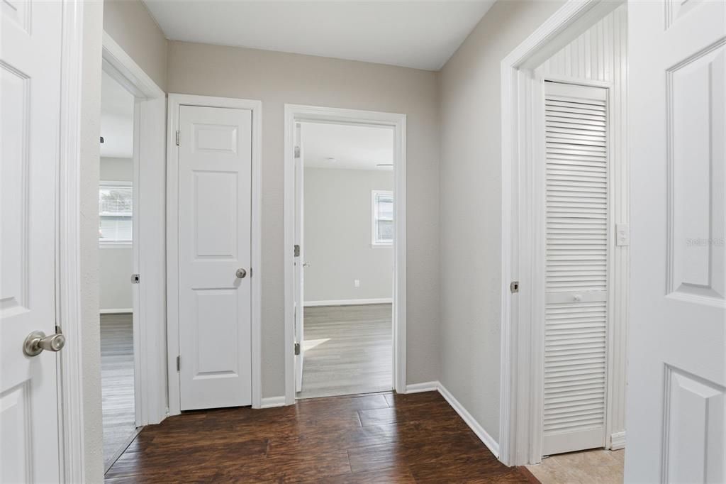 For Sale: $449,000 (3 beds, 2 baths, 1292 Square Feet)