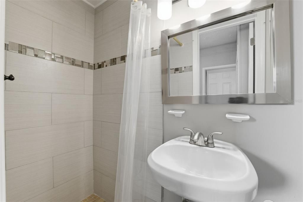 For Sale: $449,000 (3 beds, 2 baths, 1292 Square Feet)