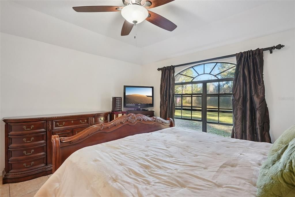 En Venta: $700,000 (3 camas, 2 baños, 1963 Pies cuadrados)