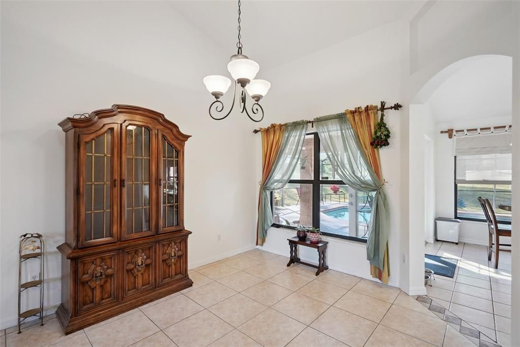 En Venta: $700,000 (3 camas, 2 baños, 1963 Pies cuadrados)