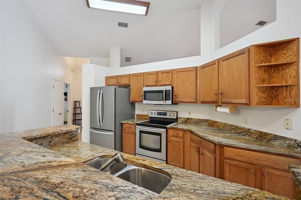 En Venta: $700,000 (3 camas, 2 baños, 1963 Pies cuadrados)