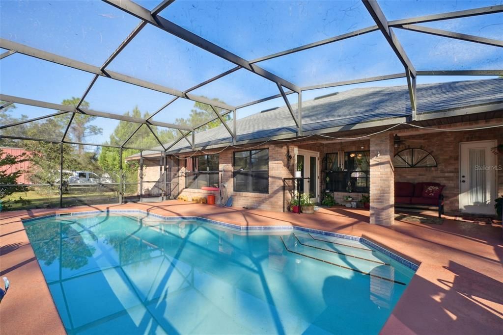 En Venta: $700,000 (3 camas, 2 baños, 1963 Pies cuadrados)