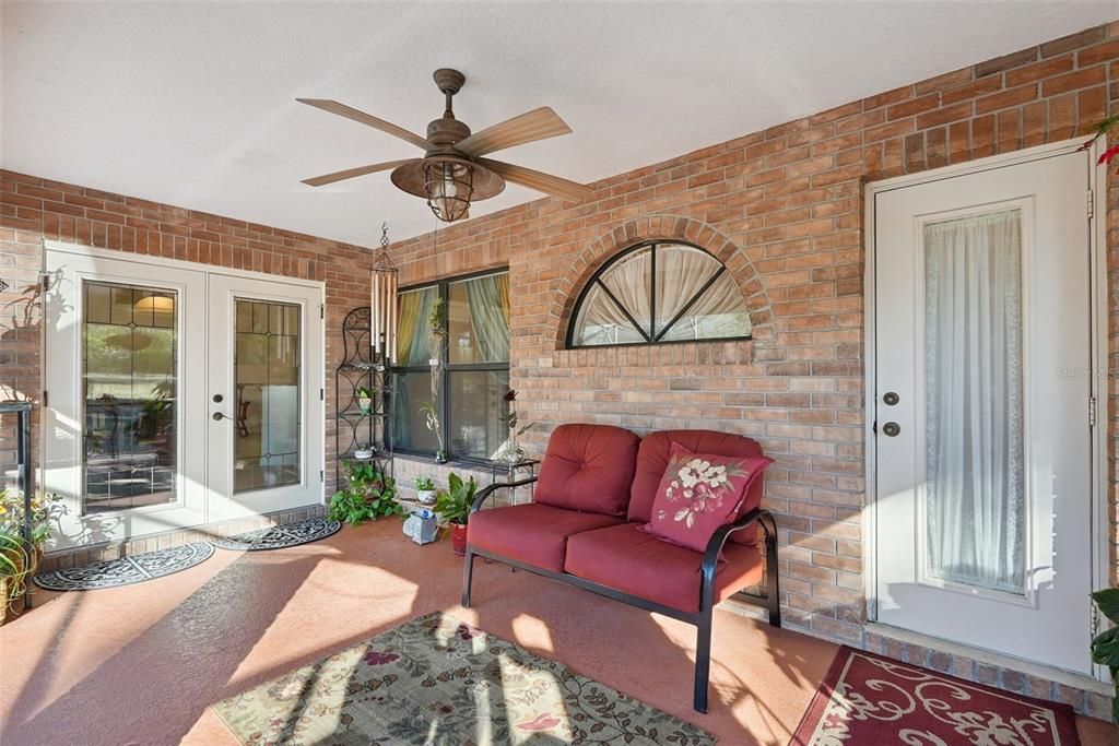 En Venta: $700,000 (3 camas, 2 baños, 1963 Pies cuadrados)