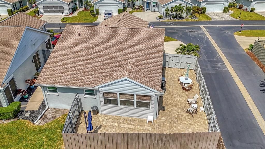 待售: $329,900 (2 贝兹, 2 浴室, 1241 平方英尺)