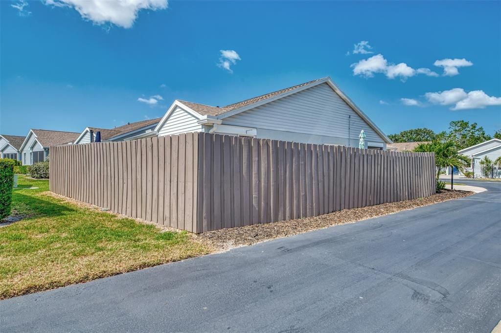 待售: $329,900 (2 贝兹, 2 浴室, 1241 平方英尺)