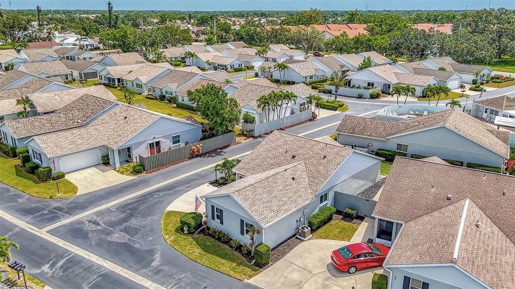 待售: $329,900 (2 贝兹, 2 浴室, 1241 平方英尺)