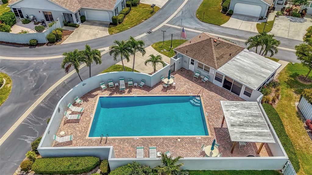 待售: $329,900 (2 贝兹, 2 浴室, 1241 平方英尺)